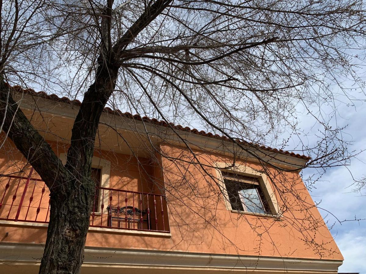 Hoster Cinema Verona Томельосо Экстерьер фото